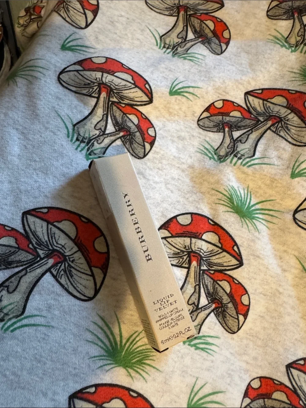 Burberry Liquid Lip Velvet Military Red